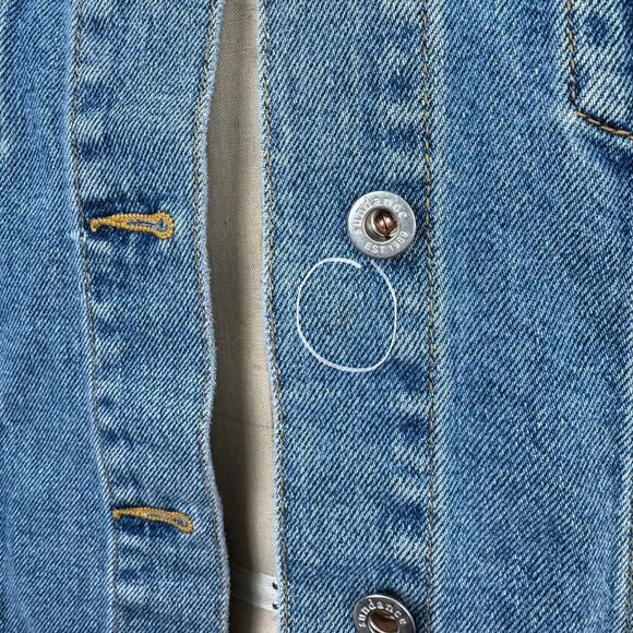 Sundance Womens Jean Jacket Medium Blue Denim Classic Minimal Western Trucker - Picture 11 of 15